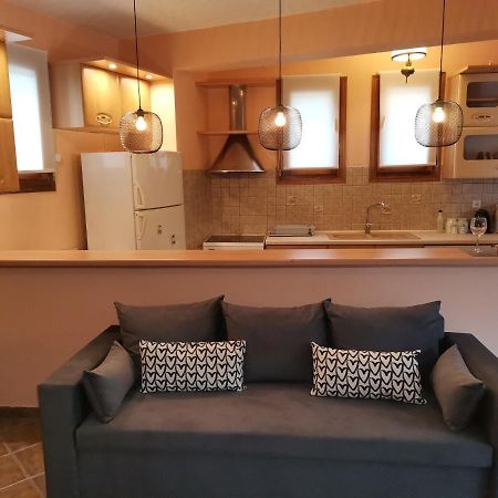 Christie'S Ground Floor Apartment By The Sea Kato Gatzea Extérieur photo