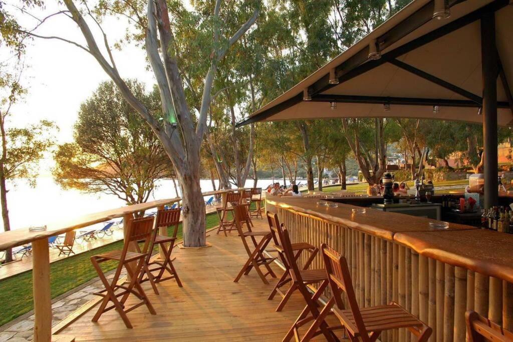 Christie'S Ground Floor Apartment By The Sea Kato Gatzea Extérieur photo